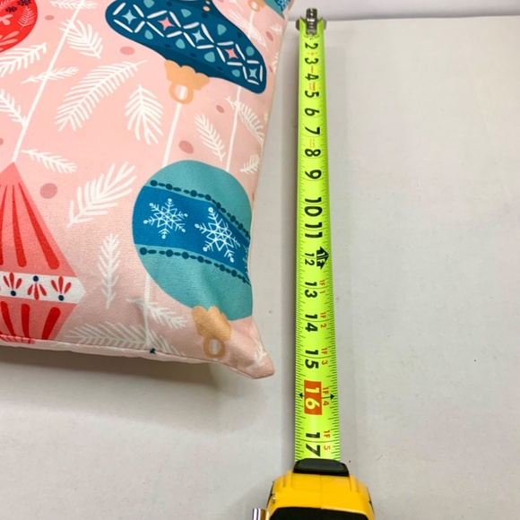 TWO Retro pink blue red gold 16x16 Snowflake Holiday Ornament Christmas Pillows - Picture 9 of 9